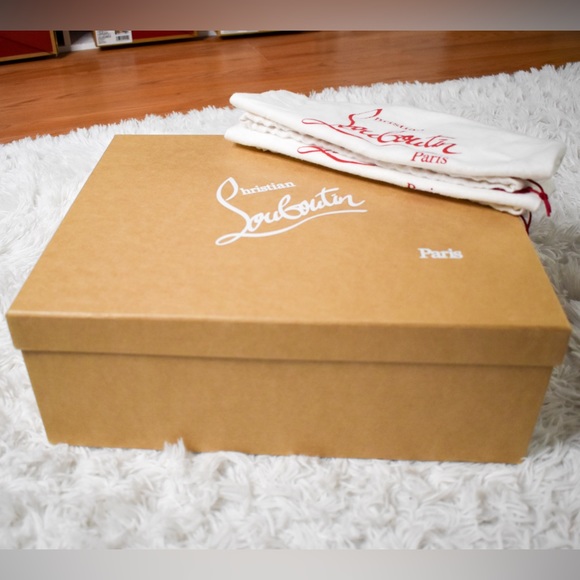 Size 10.5 Christian Louboutin Green with spikes - Picture 4 of 4